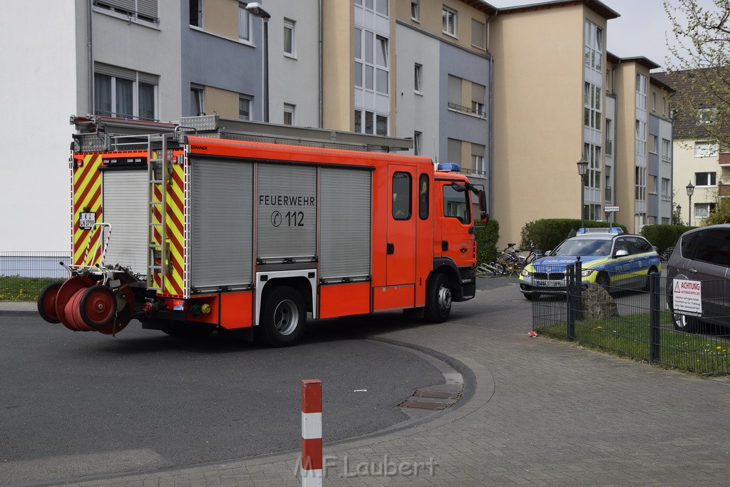 Einsatz BF Koeln in Koeln Buchheim Arnsbergerstr P38.JPG - Miklos Laubert